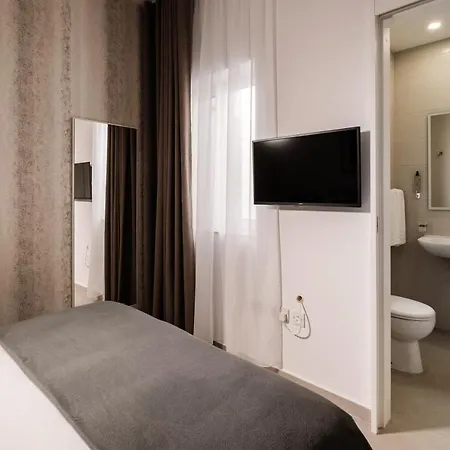 Hotel Urban Isle *