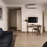 Hotel Urban Isle