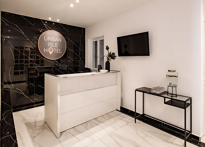 Hotel Urban Isle