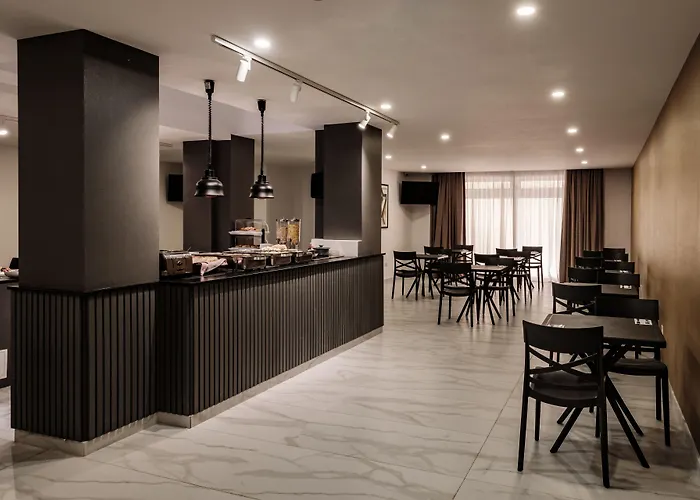 Отель Urban Isle